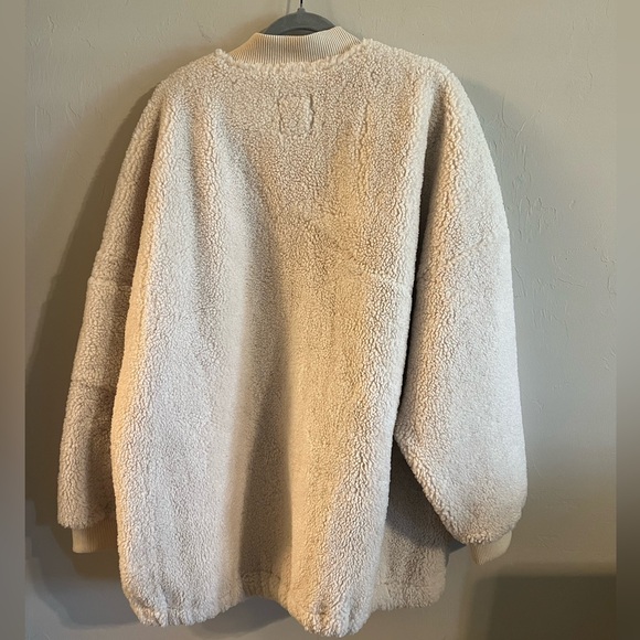 Abercrombie and Fitch Sherpa Teddy fleece coat size XL - Picture 4 of 4